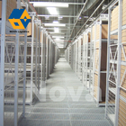 سیستم قفسه بندی فولادی نیم طبقه ذخیره سازی چند سطحی گریتینگ کفپوش گالوانیزه